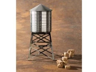 sulla tavola Water Tower di D. Libeskind per Alessi