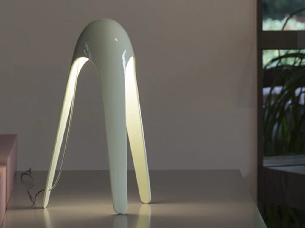lampada Cyborg di Karim Rashid per Martinell Luce