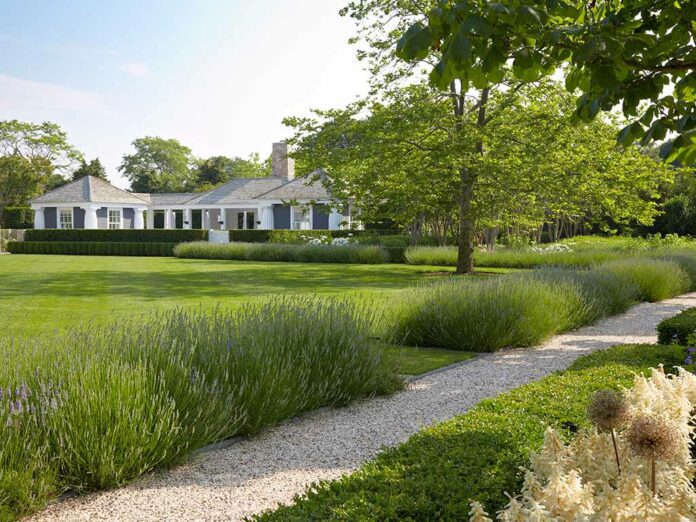 Hollander design stile e rigore negli Hamptons © Charles Mayer