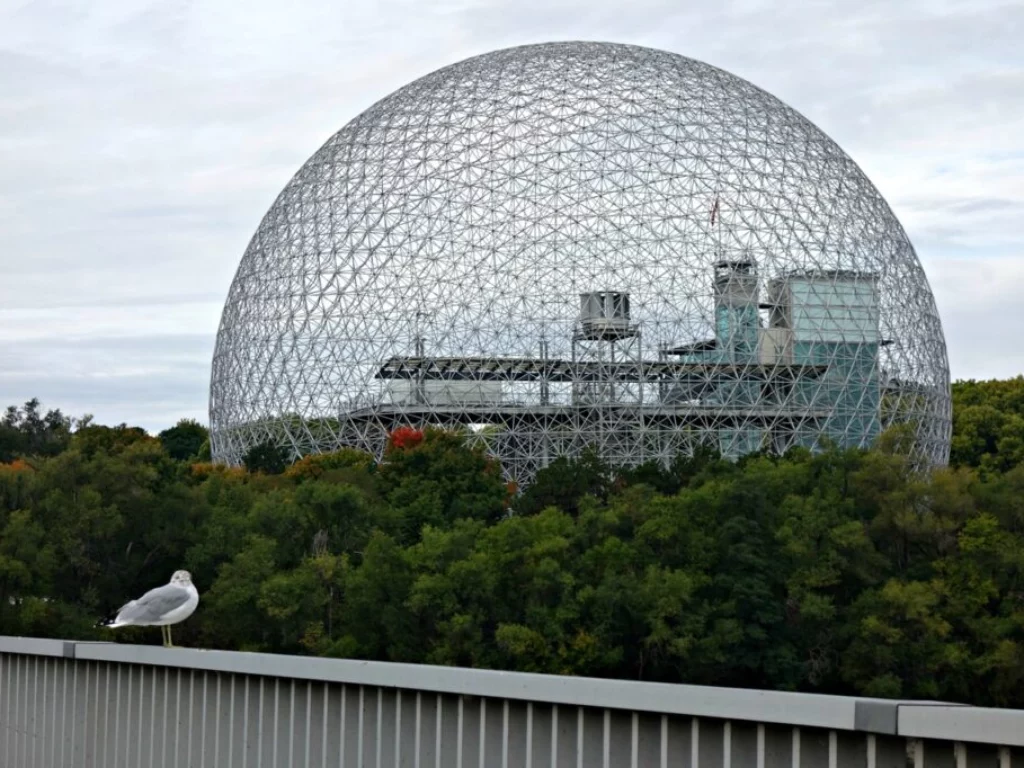 Richard Buckminster Fuller biosphere